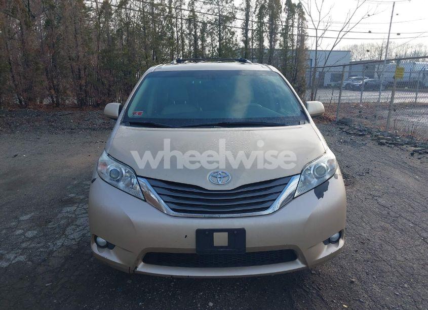 Photo 12 of 2011 Toyota Sienna XLE (VIN 5TDDK3DC7BS006329)