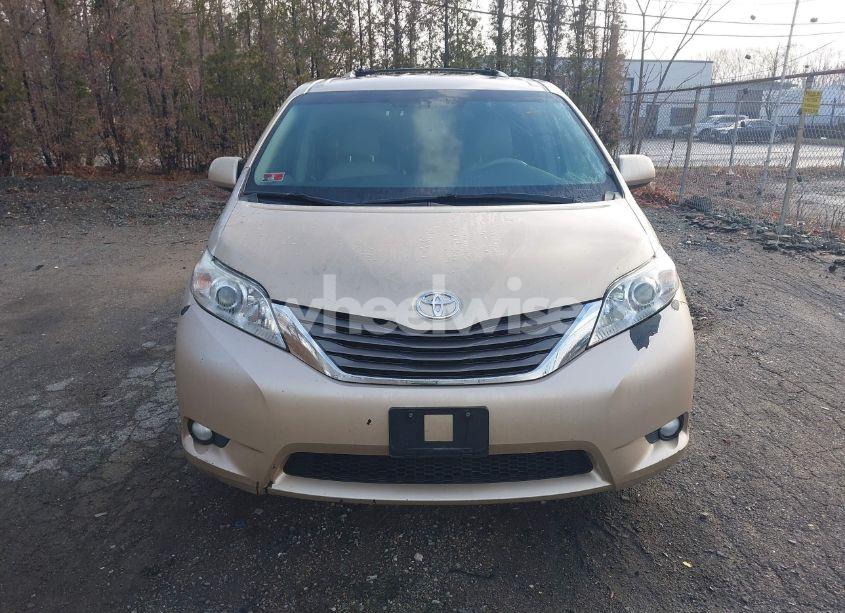 Photo 6 of 2011 Toyota Sienna XLE (VIN 5TDDK3DC7BS006329)