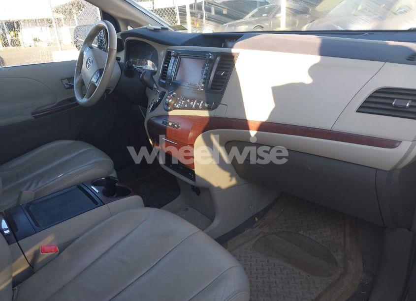 Photo 5 of 2011 Toyota Sienna XLE/LIMITED (VIN 5TDDK3DC7BS019372)