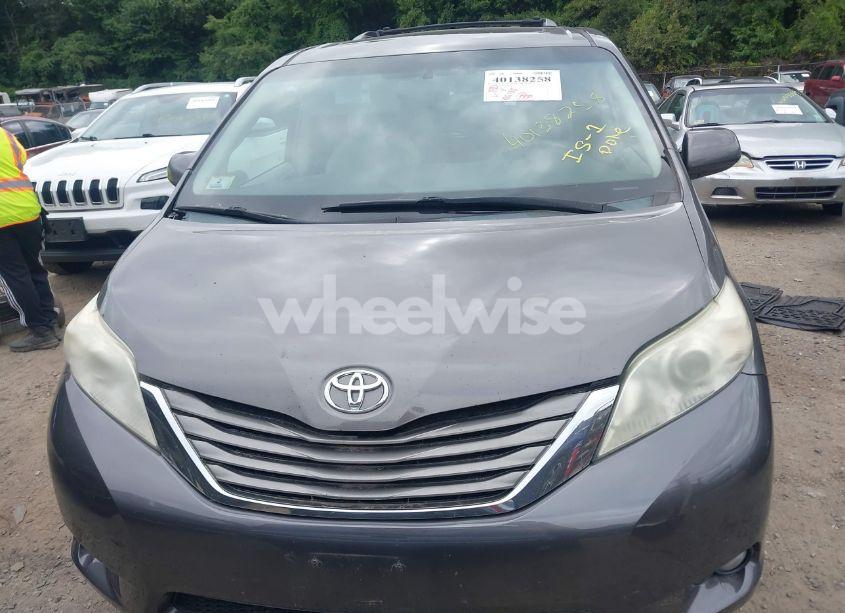 Photo 12 of 2011 Toyota Sienna XLE (VIN 5TDDK3DC7BS021218)