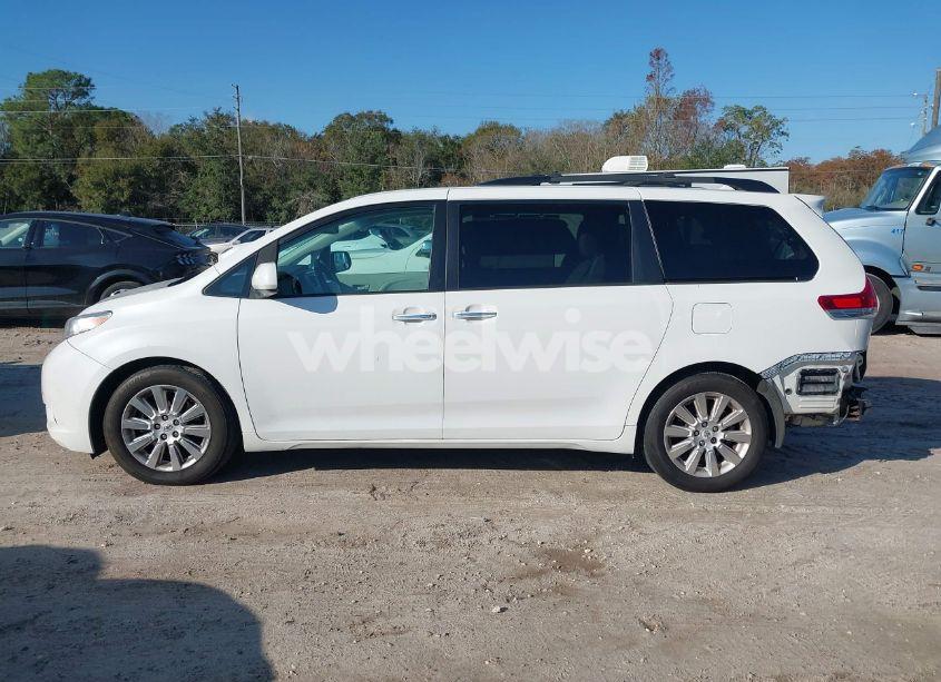 Photo 14 of 2011 Toyota Sienna XLE/LIMITED (VIN 5TDDK3DC7BS028735)