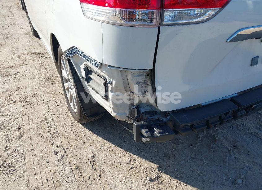 Photo 17 of 2011 Toyota Sienna XLE/LIMITED (VIN 5TDDK3DC7BS028735)