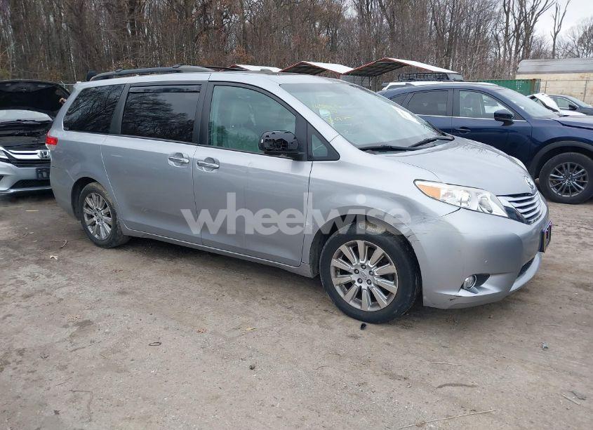2012 Toyota Sienna XLE/LIMITED (VIN 5TDDK3DC7CS037579) main photo