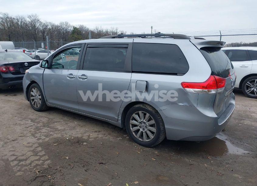 Photo 3 of 2012 Toyota Sienna XLE/LIMITED (VIN 5TDDK3DC7CS037579)