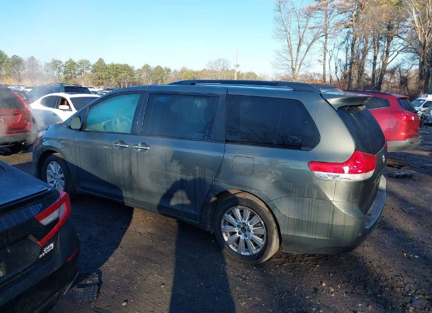 Photo 14 of 2012 Toyota Sienna XLE/LIMITED (VIN 5TDDK3DC7CS046492)