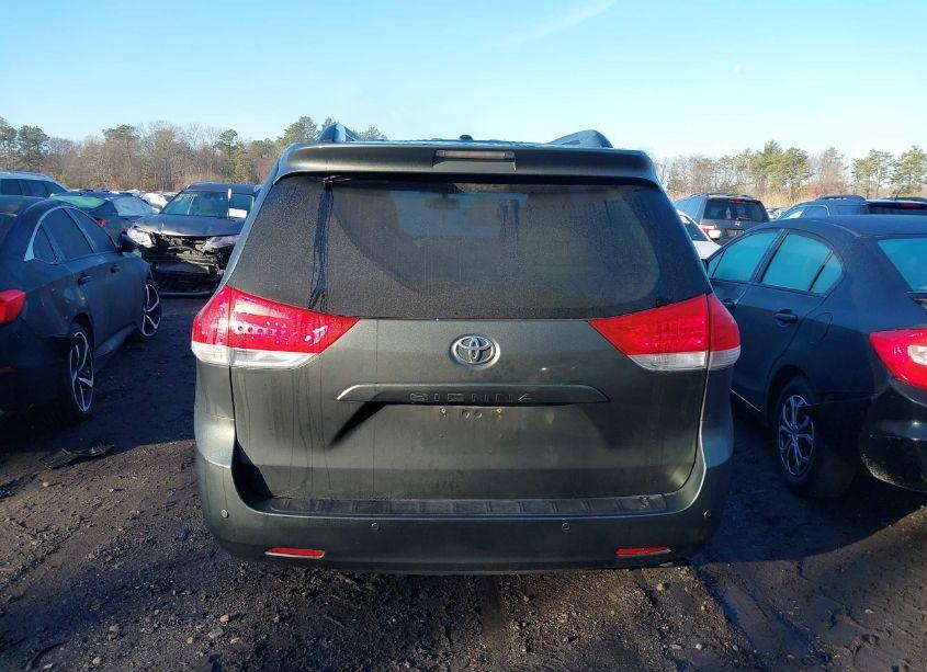 Photo 16 of 2012 Toyota Sienna XLE/LIMITED (VIN 5TDDK3DC7CS046492)