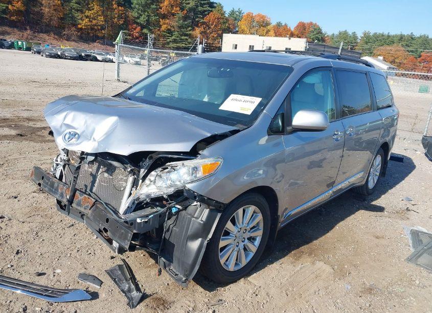 Photo 2 of 2012 Toyota Sienna XLE/LIMITED (VIN 5TDDK3DC7CS046668)