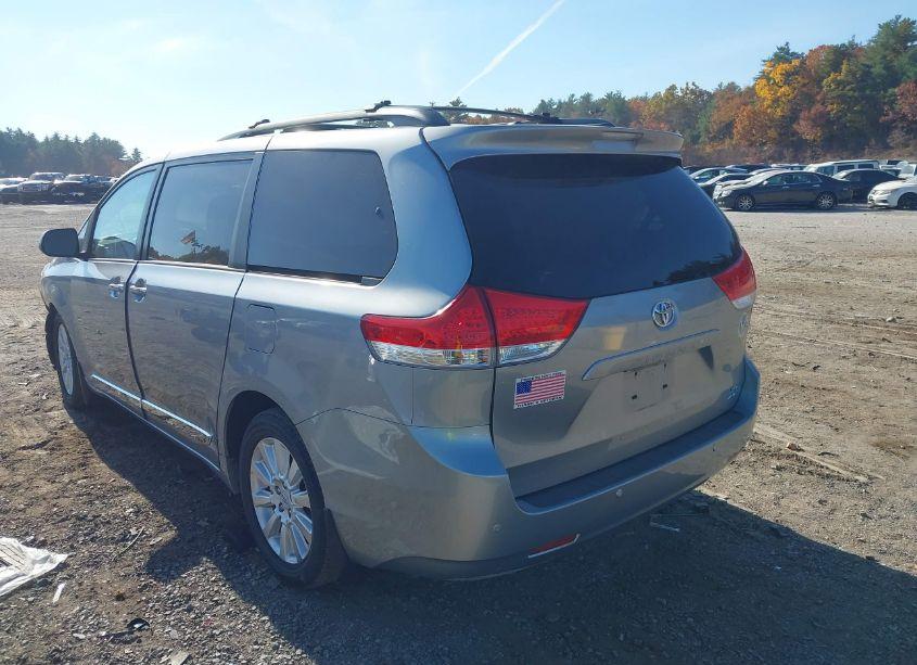 Photo 3 of 2012 Toyota Sienna XLE/LIMITED (VIN 5TDDK3DC7CS046668)
