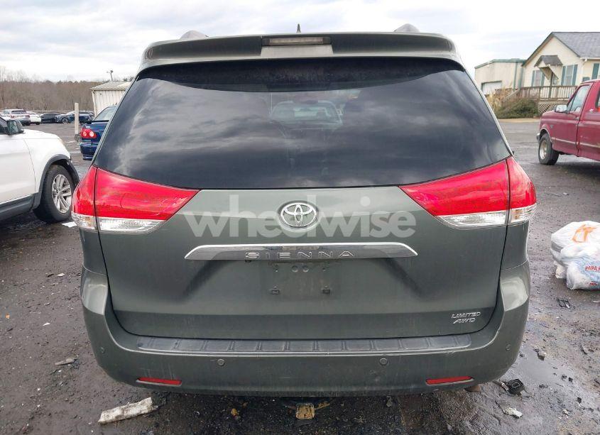 Photo 17 of 2013 Toyota Sienna XLE/LIMITED (VIN 5TDDK3DC7DS068591)