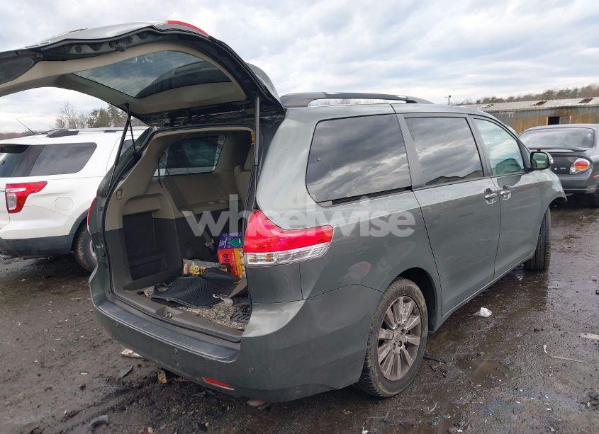 Photo 4 of 2013 Toyota Sienna XLE/LIMITED (VIN 5TDDK3DC7DS068591)