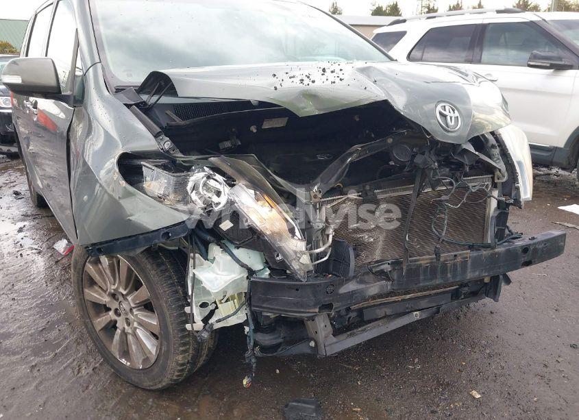 Photo 6 of 2013 Toyota Sienna XLE/LIMITED (VIN 5TDDK3DC7DS068591)