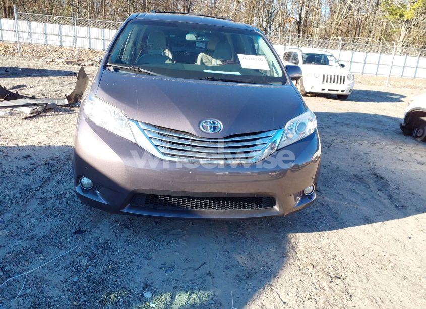 Photo 12 of 2011 Toyota Sienna XLE/LIMITED (VIN 5TDDK3DC8BS009739)