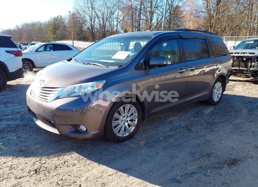 Photo 2 of 2011 Toyota Sienna XLE/LIMITED (VIN 5TDDK3DC8BS009739)