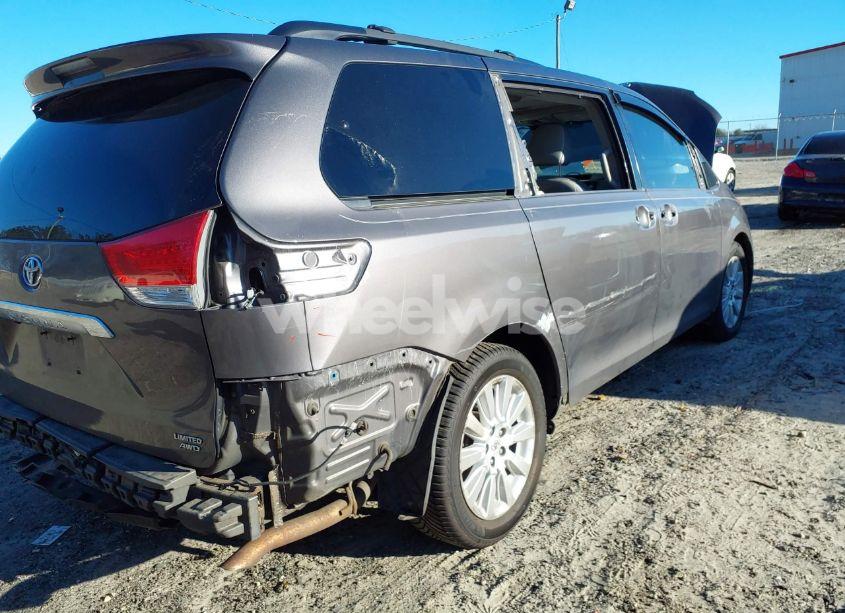 Photo 6 of 2011 Toyota Sienna XLE/LIMITED (VIN 5TDDK3DC8BS009739)