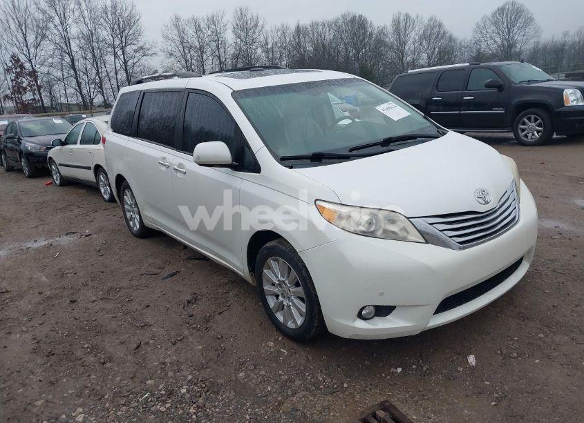 2011 Toyota Sienna XLE/LIMITED (VIN 5TDDK3DC8BS010051) main photo