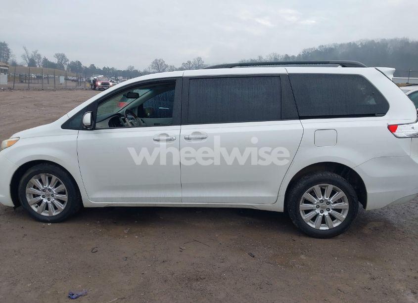 Photo 14 of 2011 Toyota Sienna XLE/LIMITED (VIN 5TDDK3DC8BS010051)