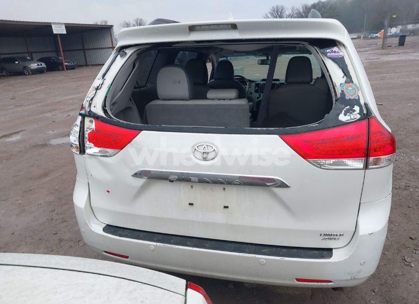 Photo 16 of 2011 Toyota Sienna XLE/LIMITED (VIN 5TDDK3DC8BS010051)