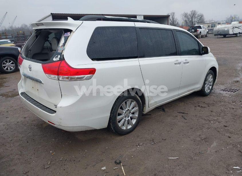 Photo 4 of 2011 Toyota Sienna XLE/LIMITED (VIN 5TDDK3DC8BS010051)