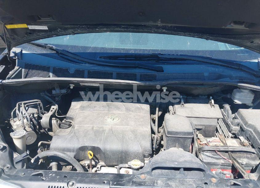 Photo 10 of 2011 Toyota Sienna LIMITED (VIN 5TDDK3DC8BS011975)