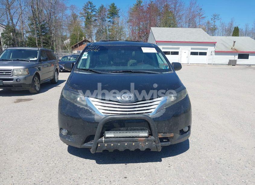 Photo 12 of 2011 Toyota Sienna LIMITED (VIN 5TDDK3DC8BS011975)