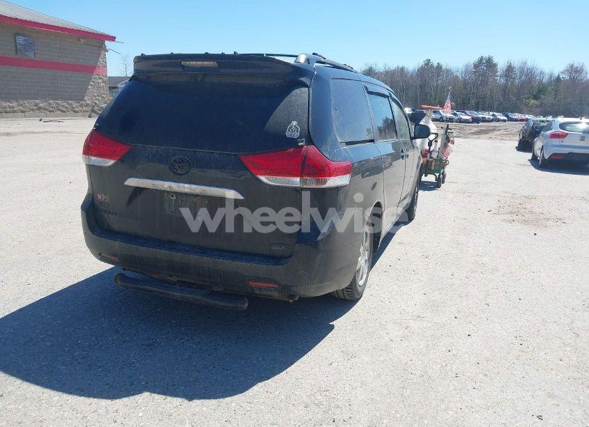 Photo 4 of 2011 Toyota Sienna LIMITED (VIN 5TDDK3DC8BS011975)