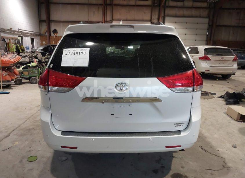 Photo 16 of 2011 Toyota Sienna XLE/LIMITED (VIN 5TDDK3DC8BS013015)