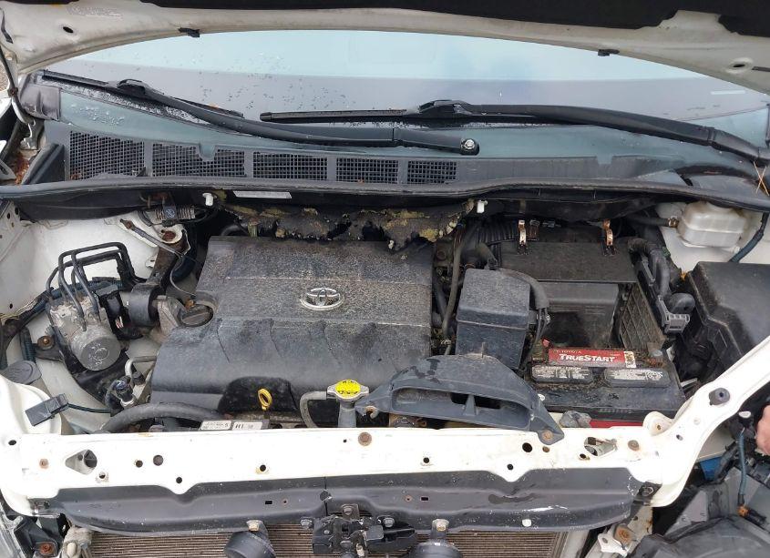 Photo 10 of 2011 Toyota Sienna XLE/LIMITED (VIN 5TDDK3DC8BS014388)