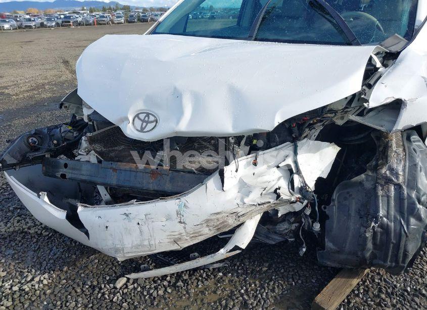 Photo 6 of 2011 Toyota Sienna XLE/LIMITED (VIN 5TDDK3DC8BS021003)