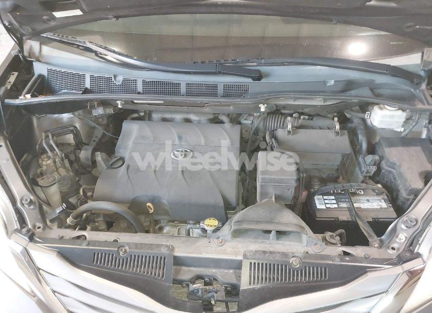 Photo 10 of 2011 Toyota Sienna XLE/LIMITED (VIN 5TDDK3DC8BS026606)