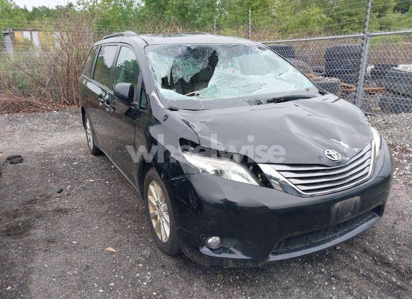 2012 Toyota Sienna XLE 7 PASSENGER (VIN 5TDDK3DC8CS044847) main photo