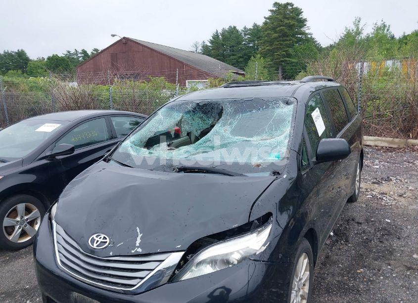 Photo 6 of 2012 Toyota Sienna XLE 7 PASSENGER (VIN 5TDDK3DC8CS044847)