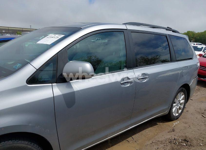 Photo 14 of 2013 Toyota Sienna XLE 7 PASSENGER (VIN 5TDDK3DC8DS059592)