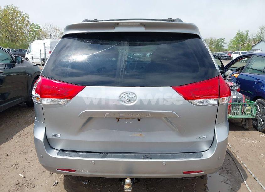 Photo 16 of 2013 Toyota Sienna XLE 7 PASSENGER (VIN 5TDDK3DC8DS059592)
