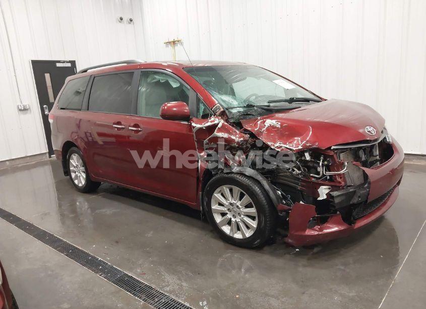 2014 Toyota Sienna XLE/LIMITED (VIN 5TDDK3DC8ES079682) main photo