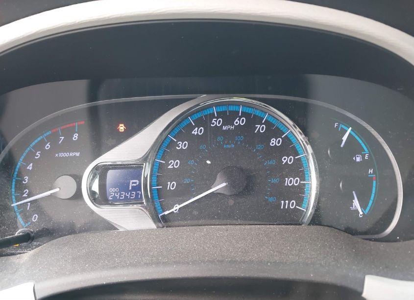 Photo 7 of 2011 Toyota Sienna XLE (VIN 5TDDK3DC9BS004906)