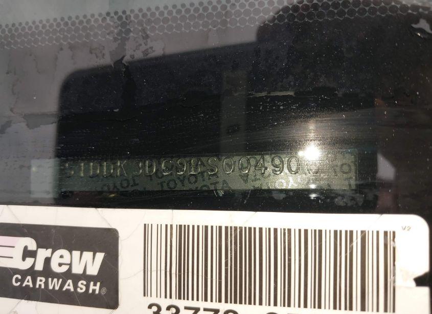 Photo 9 of 2011 Toyota Sienna XLE (VIN 5TDDK3DC9BS004906)