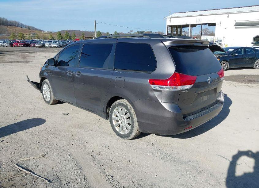 Photo 3 of 2012 Toyota Sienna XLE 7 PASSENGER (VIN 5TDDK3DC9CS038927)