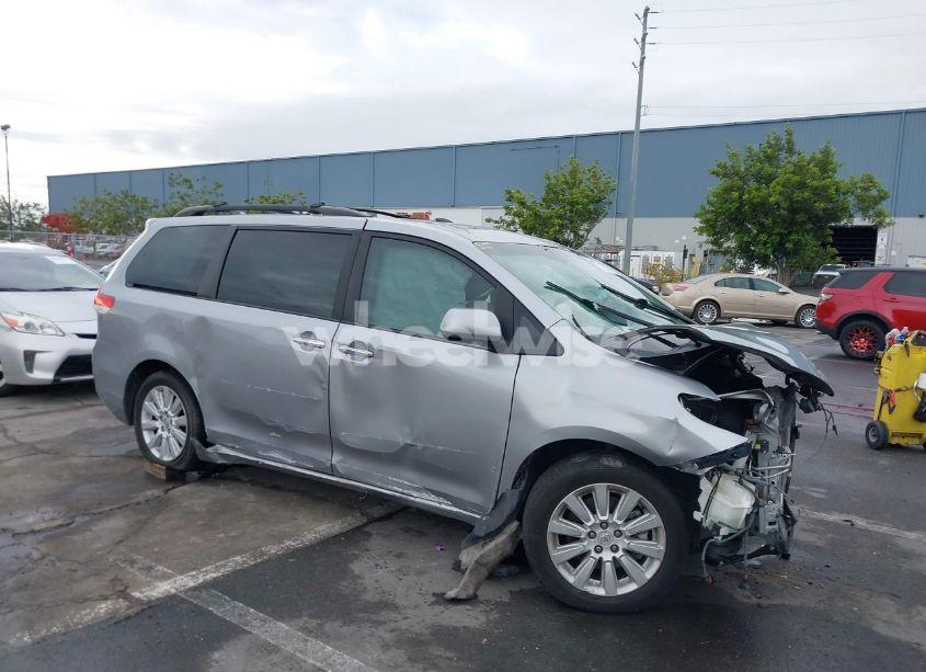 2012 Toyota Sienna XLE/LIMITED (VIN 5TDDK3DC9CS042847) main photo