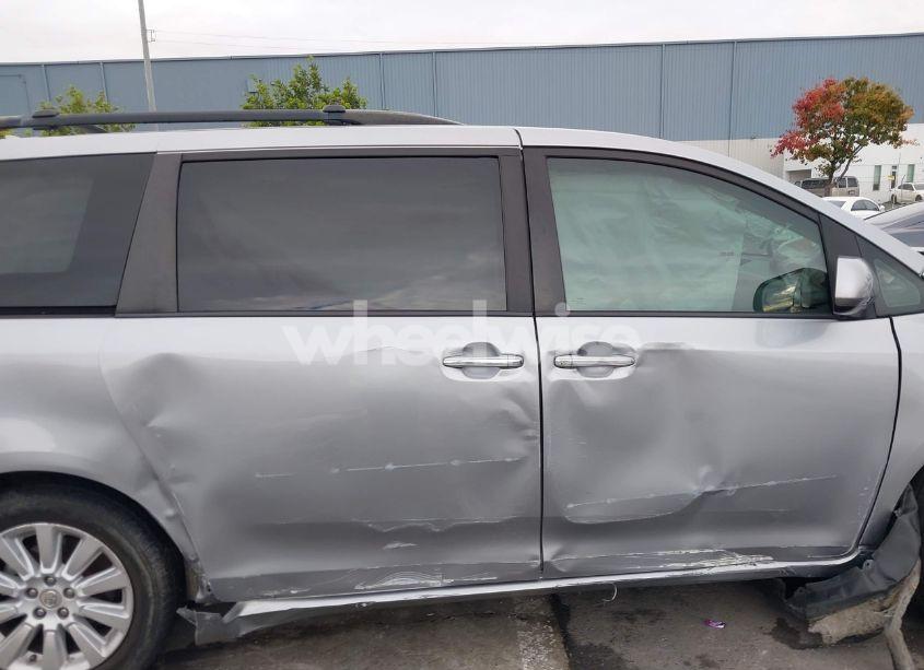 Photo 14 of 2012 Toyota Sienna XLE/LIMITED (VIN 5TDDK3DC9CS042847)