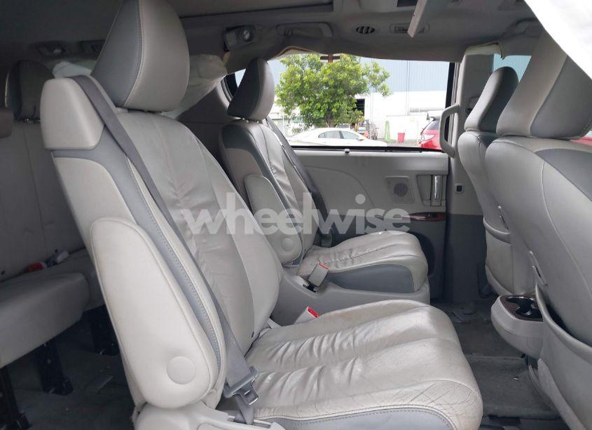 Photo 8 of 2012 Toyota Sienna XLE/LIMITED (VIN 5TDDK3DC9CS042847)