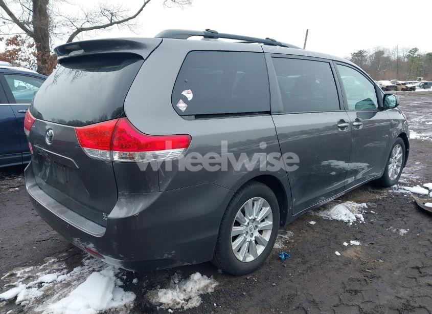 Photo 4 of 2012 Toyota Sienna XLE/LIMITED (VIN 5TDDK3DC9CS047014)