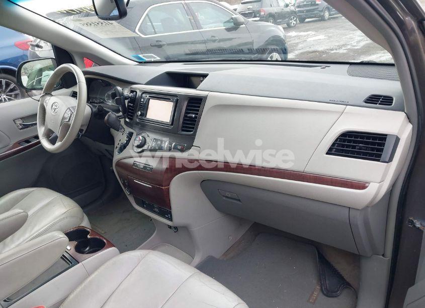 Photo 5 of 2012 Toyota Sienna XLE/LIMITED (VIN 5TDDK3DC9CS047014)