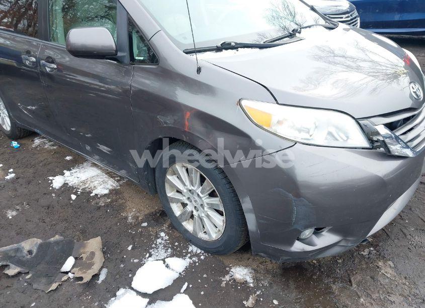 Photo 6 of 2012 Toyota Sienna XLE/LIMITED (VIN 5TDDK3DC9CS047014)