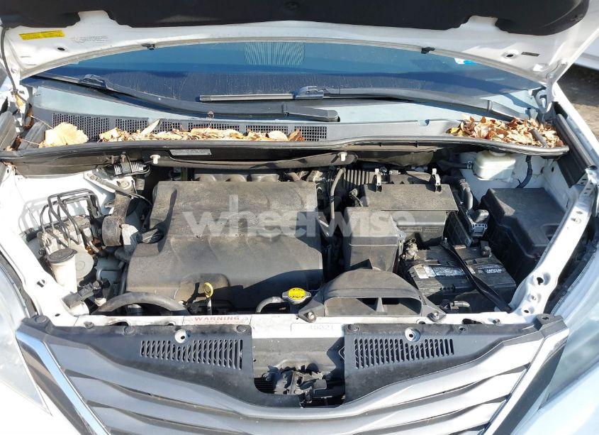 Photo 10 of 2014 Toyota Sienna XLE/LIMITED (VIN 5TDDK3DC9ES081022)