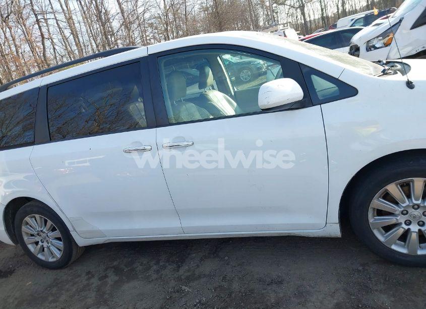 Photo 12 of 2014 Toyota Sienna XLE/LIMITED (VIN 5TDDK3DC9ES081022)