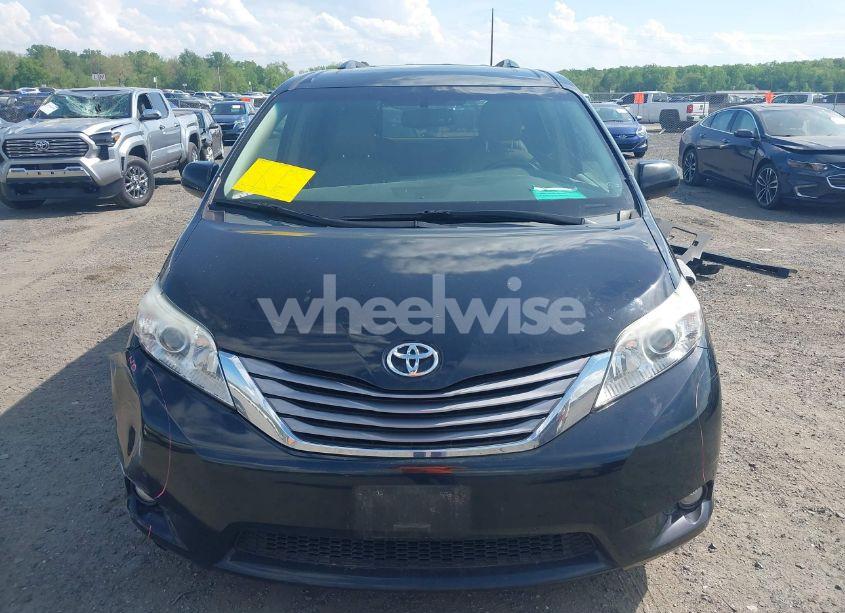 Photo 13 of 2015 Toyota Sienna XLE 7 PASSENGER (VIN 5TDDK3DC9FS113212)