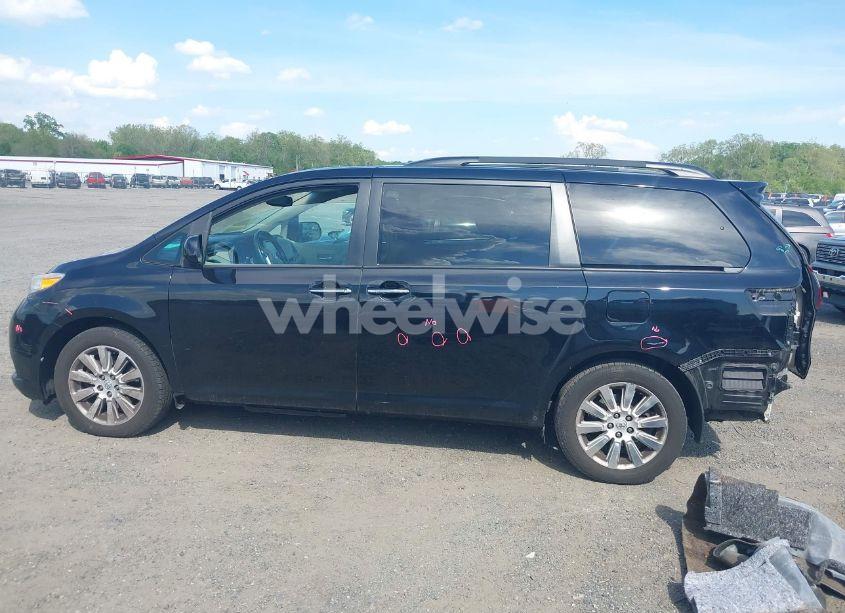 Photo 15 of 2015 Toyota Sienna XLE 7 PASSENGER (VIN 5TDDK3DC9FS113212)