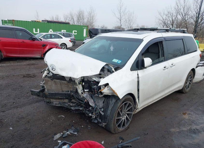 Photo 2 of 2015 Toyota Sienna LIMITED 7 PASSENGER (VIN 5TDDK3DC9FS115512)