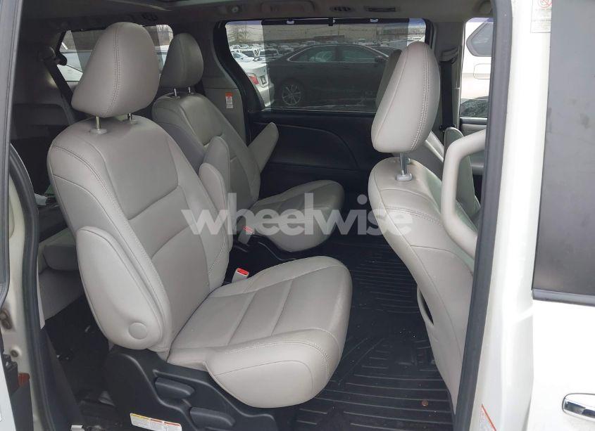 Photo 8 of 2015 Toyota Sienna LIMITED 7 PASSENGER (VIN 5TDDK3DC9FS115512)