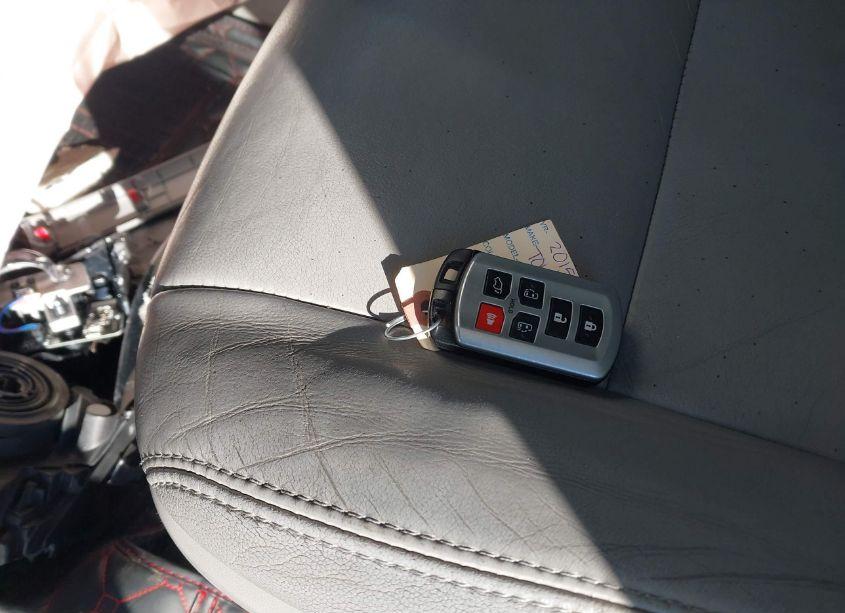 Photo 11 of 2015 Toyota Sienna XLE/LIMITED (VIN 5TDDK3DC9FS124310)
